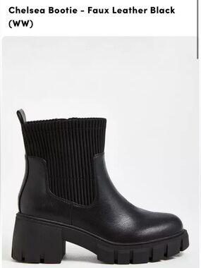 NWOTs Torrid Black Chelsea Bootie - Faux Leather Black (WW)